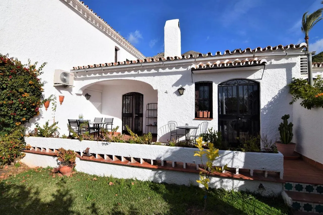 Hibiscus 69 Villa Nerja Tatil Evi